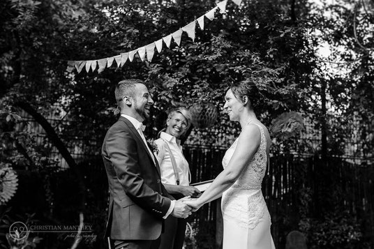 Hochzeit unter freiem Himmel mit Hochzeitsrednerin von Strauß & Fliege