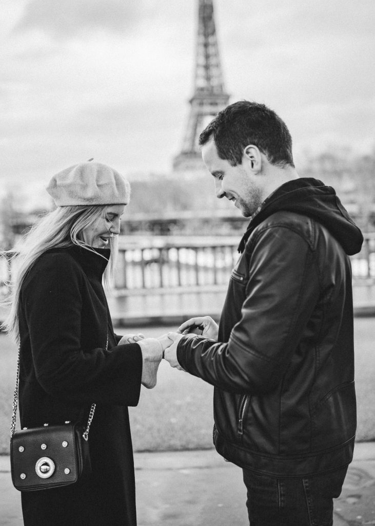 Heiratsantrag unter dem Eifelturm in Paris | Strauß & Fliege