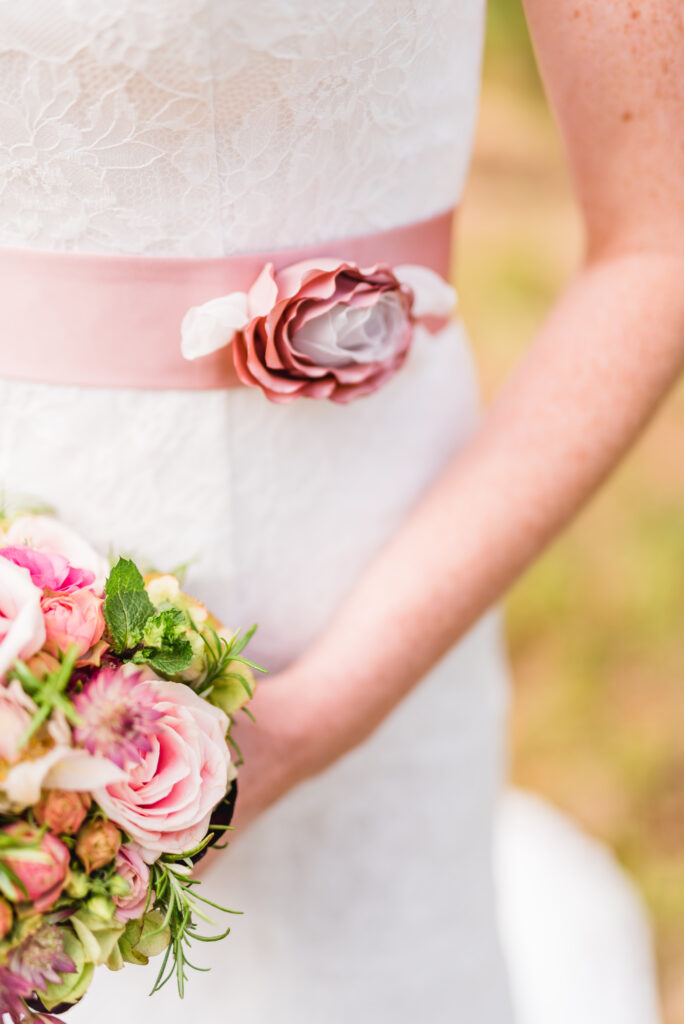 Blumen Braut | Accessoires Hochzeit | Strauß & Fliege