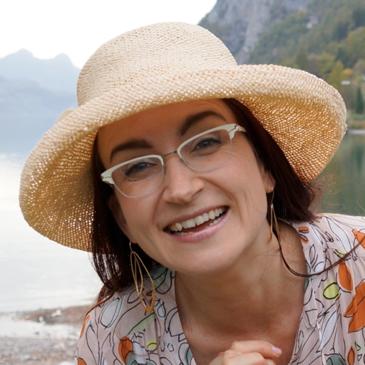Hochzeitsrednerin in der Schweiz: Alles „äs chlii“ (ein bisschen) anders