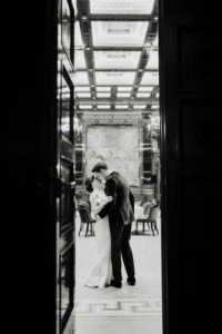 Freie Trauung mit Hochzeitsrednerin Nerea Burger aus Wien Österreich | Strauß & Fliege